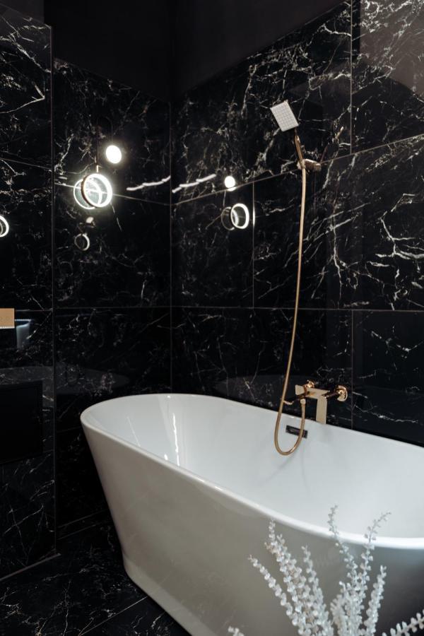 Fabulous And Fancy City Center Designer Apartment 克卢日-纳波卡 外观 照片