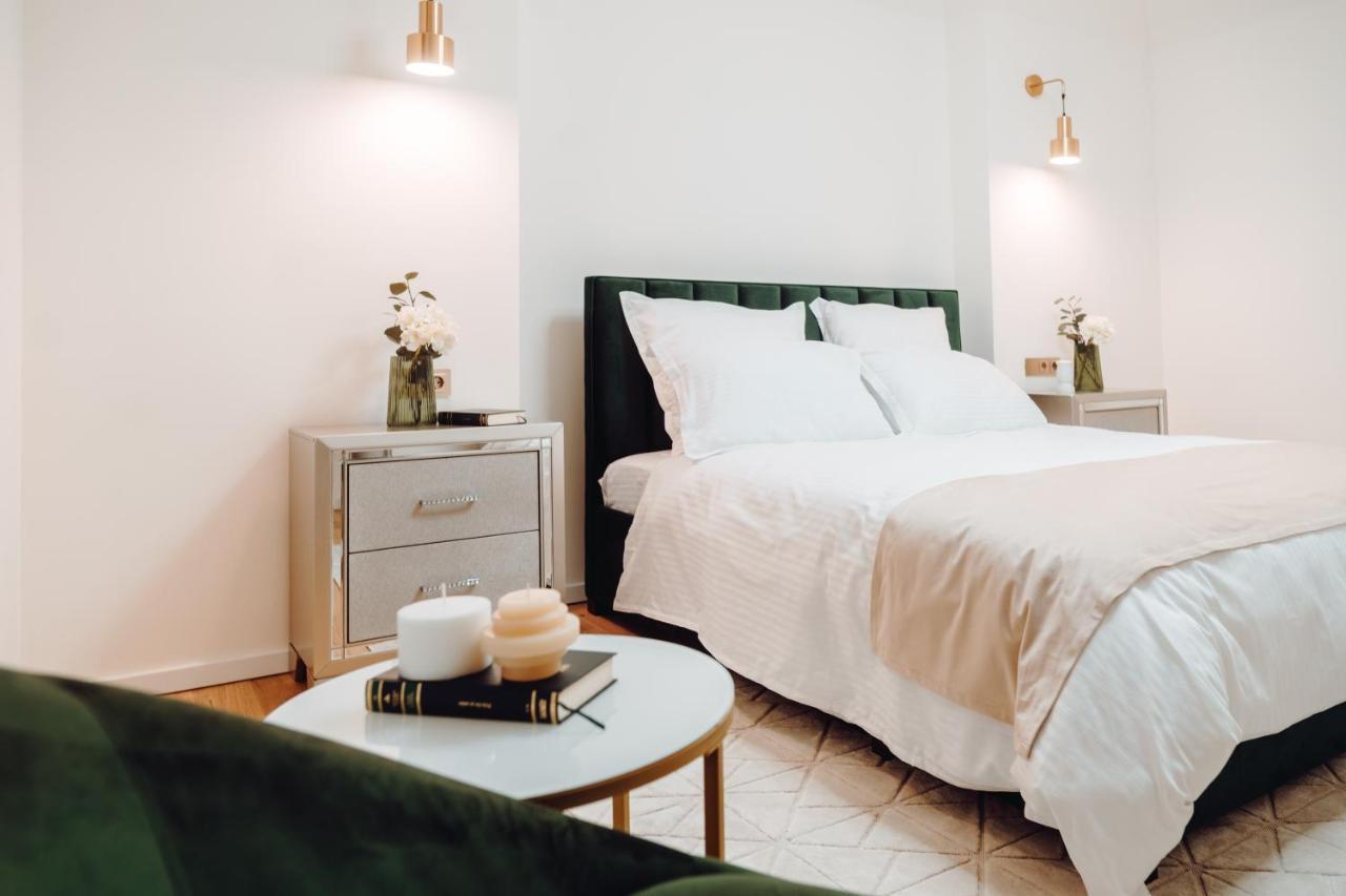 Fabulous And Fancy City Center Designer Apartment 克卢日-纳波卡 外观 照片